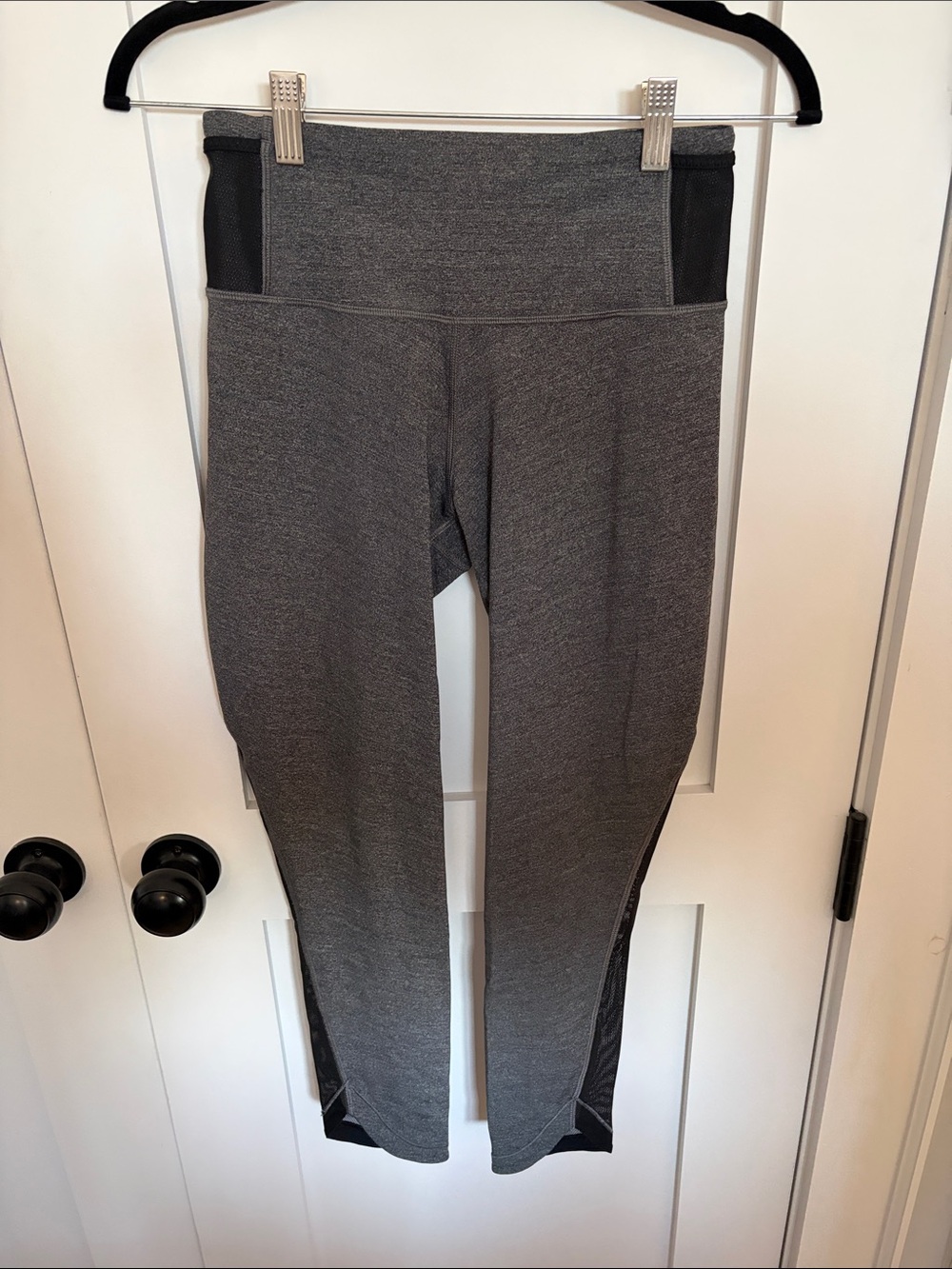 Lululemon Wunder Under High-Rise Crop (23”) with Scalloped Hem and Mesh Panels